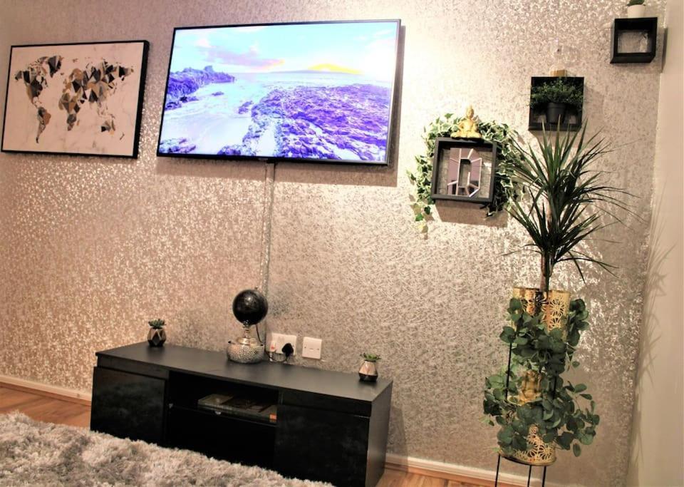 Lovely Modern Apartment Close To Town Centre Lexden Extérieur photo